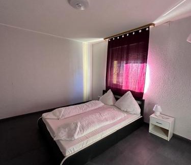 Kaiserslautern House | Zimmer mit gemeinschaftsbad