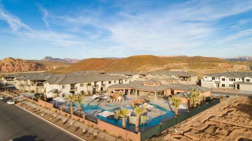 Hurricane Apartment | Zion Retreat - Private Pool, Game Room, Sleeps 22
