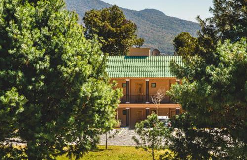 Zirahuen Hotel | Zirahuen Forest and Resort