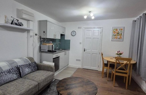 Pointon Cabin | Zoila's Rest - A self-contained studio