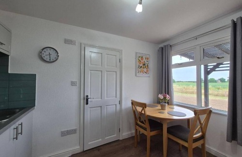 Pointon Cabin | Zoila's Rest - A self-contained studio