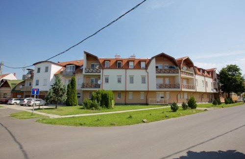 Hajduszoboszlo Apartment | Zoli Apartmanok-Anna Kölcsey 32