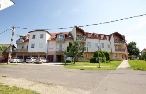 Hajduszoboszlo Apartment | Zoli Apartmanok-Timi Kölcsey 34-36