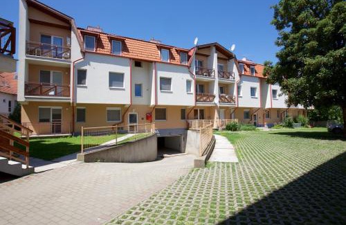 Hajduszoboszlo Apartment | Zoli Apartmanok-Timi Kölcsey 34-36