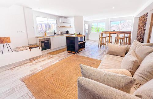 Oyster Pond Apartment | ZouZou charming apartment with swimming pool
