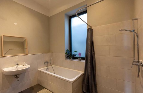 Abtnaundorf Apartment | Zwei Lofts in Kulturdenkmal nähe Zentrum (VI+I)