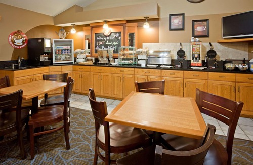 Princeton Hotel | AmericInn by Wyndham Princeton MN