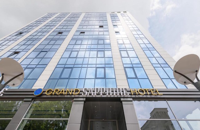Апартаменты Grand Sapphire Hotel