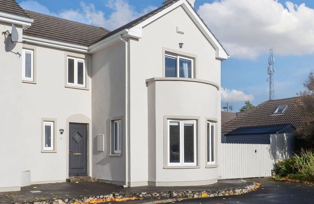 1 An tSean Scoil, Clifden