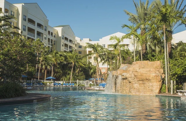 1 Bdrm Deluxe Suite Beautiful Vacation Village at Bonaventure Resort