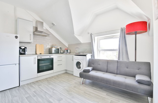 1 Bed Flat Near Cardiff City Centre
