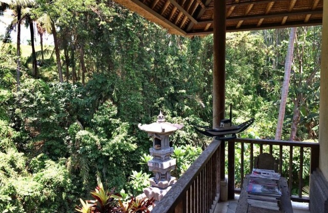 1 BR Suite Room in Sukawati, Balinese Feel and Experience