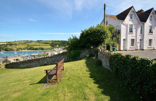 1 Charborough House
