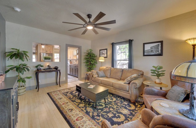 < 1 Mi to Dtwn: Home w/Deck in Clarkdale!
