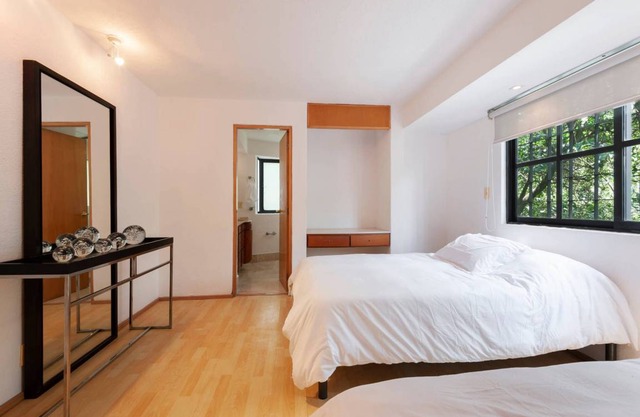 100 m² Apartment ∙ 2 bedrooms ∙ 6 guests