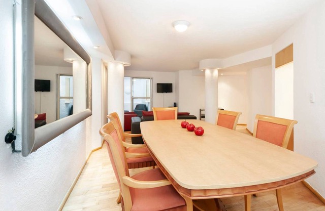 100 m² Apartment ∙ 2 bedrooms ∙ 6 guests