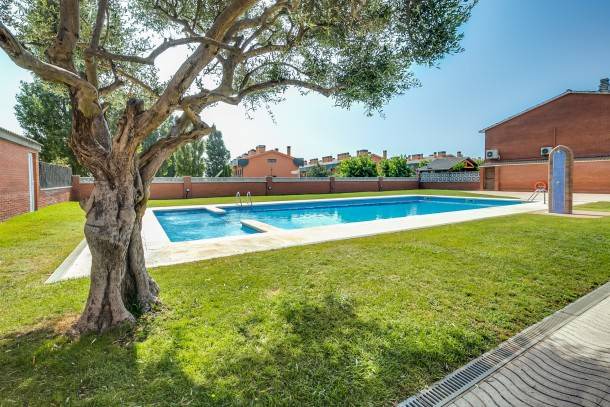 100 m² House ∙ 4 bedrooms ∙ 8 guests