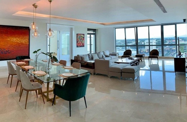 1069 Lincoln apt 1101