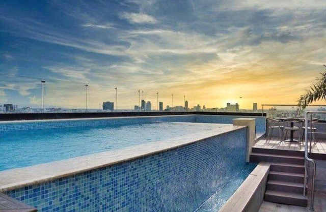 10D REFA The Glam 360 Views Downtown PoolGymTerrace