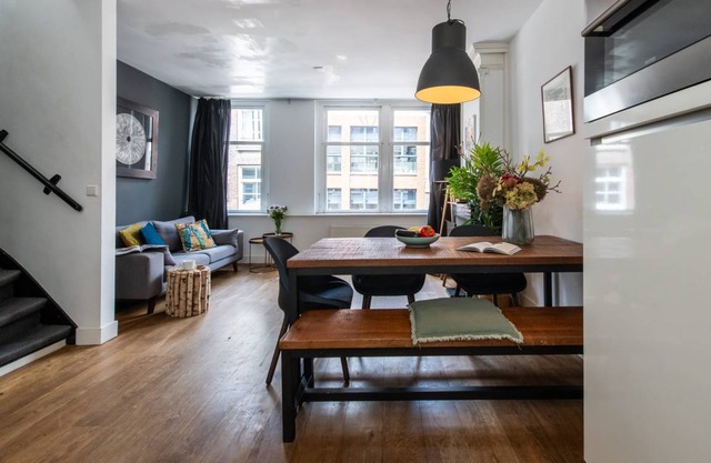 121 m² Apartment ∙ 9 bedrooms ∙ 4 guests