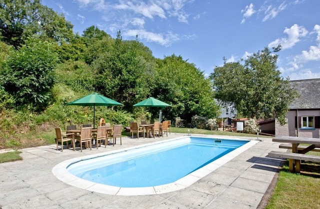 13 bedroom accommodation in Ashcombe, near Teignmouth