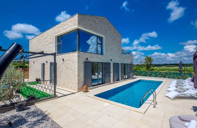 130 m² Villa ∙ 3 bedrooms ∙ 8 guests