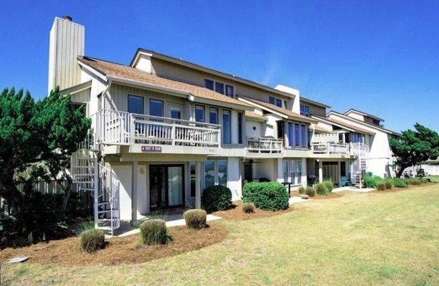 137 Capt John Fripp Villa