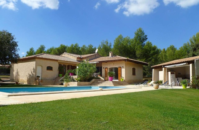 150 m² Accommodation ∙ 3 bedrooms ∙ 6 guests