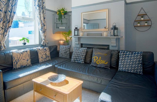 171 m² Apartment ∙ 3 bedrooms ∙ 12 guests