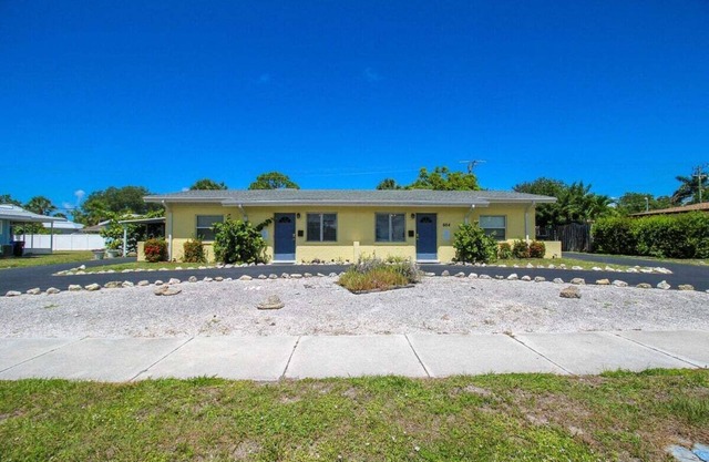 1BR Venice home with private beach access - Golden Beach Haven