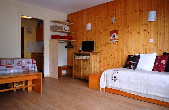 1st floor, balcony, parking, tv, ski locker, 24m², Le Grand Bornand