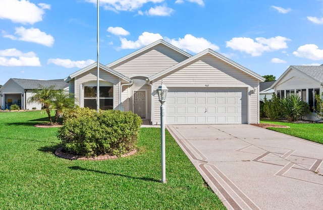 2/2 Biscayne Model w/Golfcart