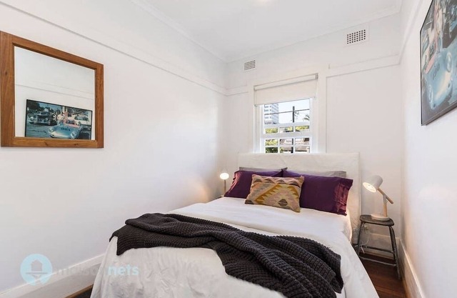 2 Bdrm Art Deco Apt, Stroll To Bondi Junction