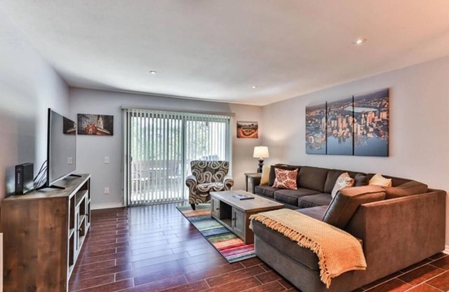 2 bed 2.5 bath Lake Murray Condo - Resort-Style Living in La Mesa