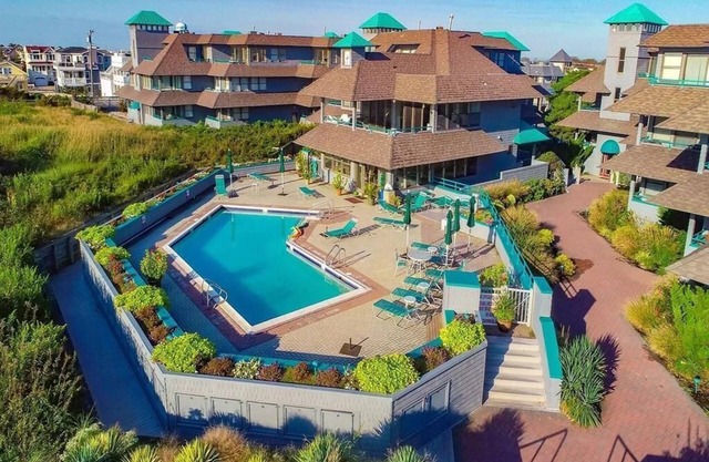 2 bedroom 2 bath 3rd floor Fishery Condo with fabulous ocean views