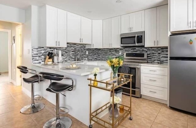 2 Bedroom 687397 by Houzlet