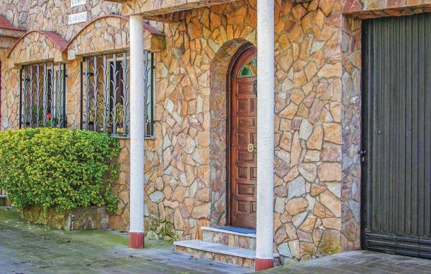 2 bedroom accommodation in Vidreres