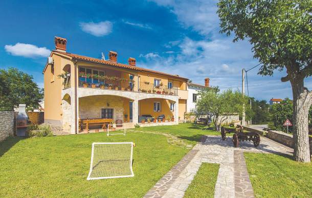 2 bedroom accommodation in Orbanici
