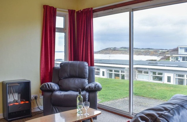 2 bedroom accommodation in Colwell Bay, near Freshwater