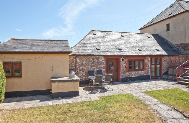 2 bedroom accommodation in Ashcombe, near Teignmouth