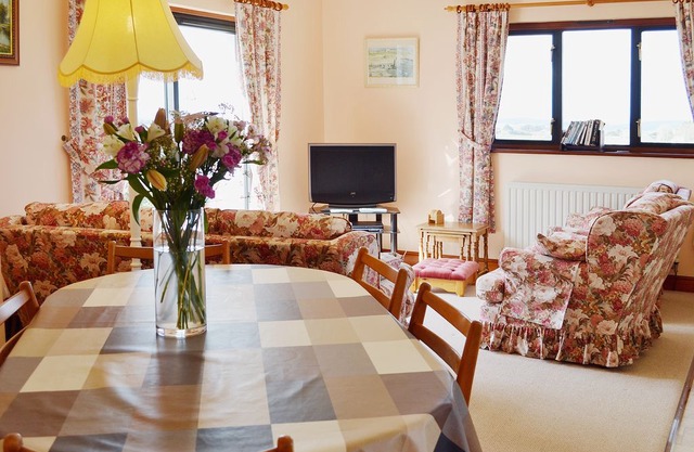 2 bedroom accommodation in Stratton, near Bude