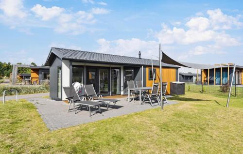 2 Bedroom Beautiful Home In Süsel