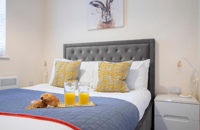 2 Bedroom Town Centre Apartment