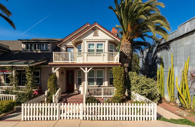 2 Br/1.5 Ba - Craftsman Cottage - Downtown Los Olivos