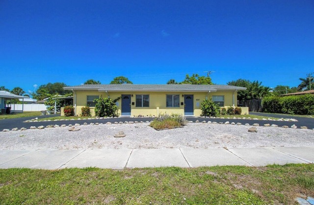 2 BR Home With Private Beach Access To Golden Beach - Luna Sea