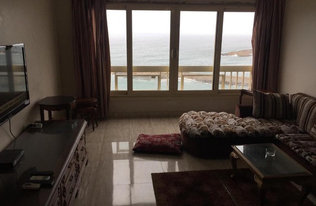 2 Gleem SeaView