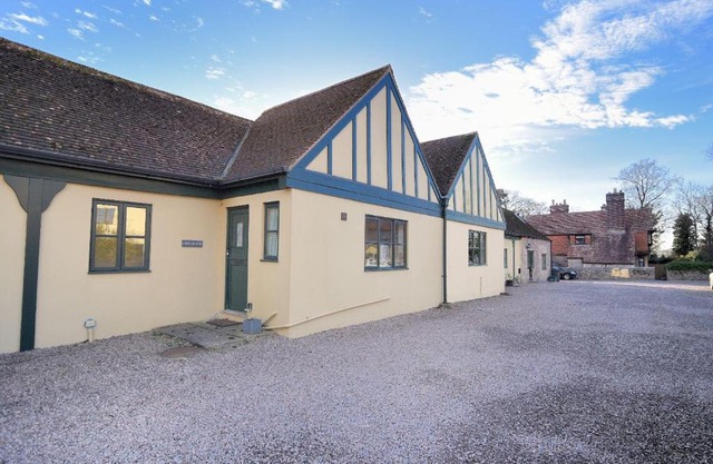 2 Home Farm South