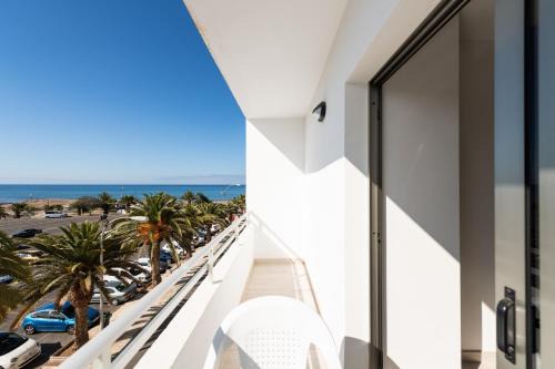 2 min Walk to Beach - Private Terrace - Some with Sea Views