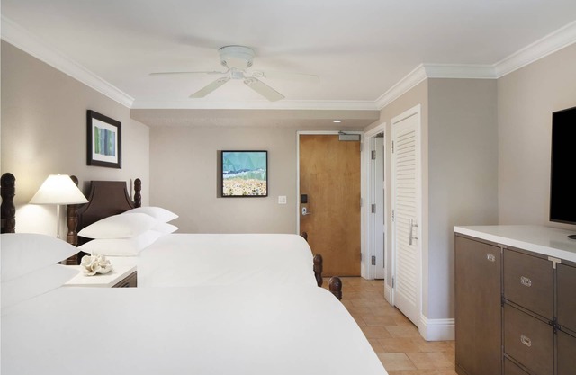 2 Oceanfront Two Queen, Pier House Resort, Beach Access, Pet-Friendly, Duval St.