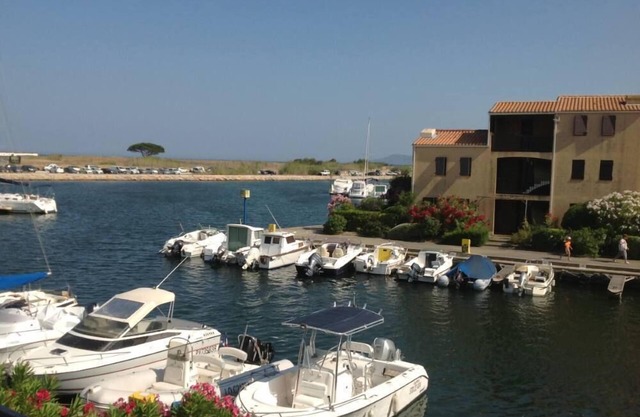 Marina 